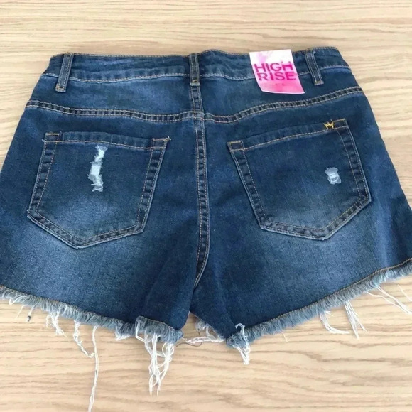 🆕Nicki Minaj High Rise Jean Shorts 5/6🆕 - Picture 3 of 7